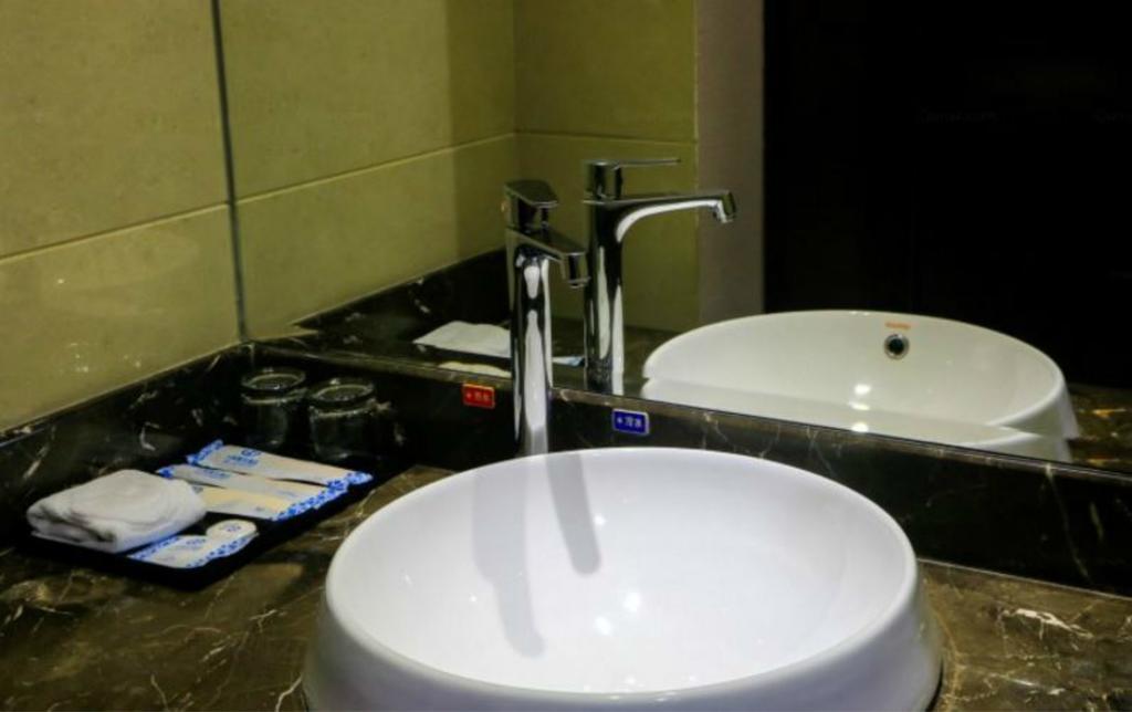 Zhuhai Liuhe Holiday Hotel Exterior photo